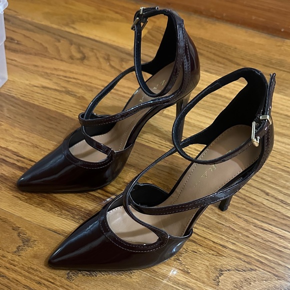 Zara TRF Pointed Toe Double Strap Elegant Burgundy Patent Heels - Picture 2 of 7